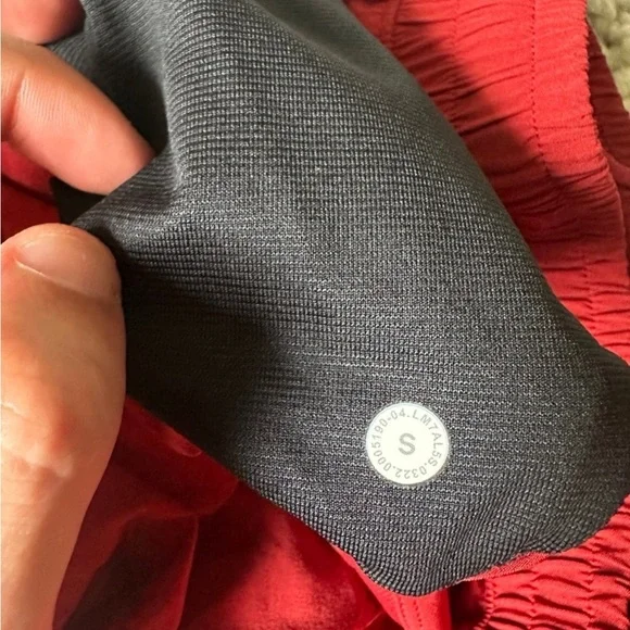 Lululemon Pace Breaker Linerless Short 7" Mulled Wine - Picture 3 of 3